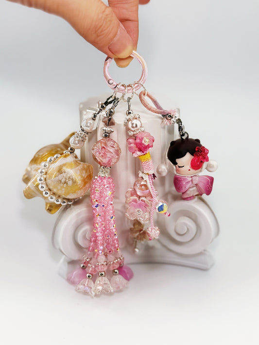 3D Kitty Handmade Chain SKULLPANDA Boutique  Keychain Bag Chain  with Crystal Charm + Card Combo