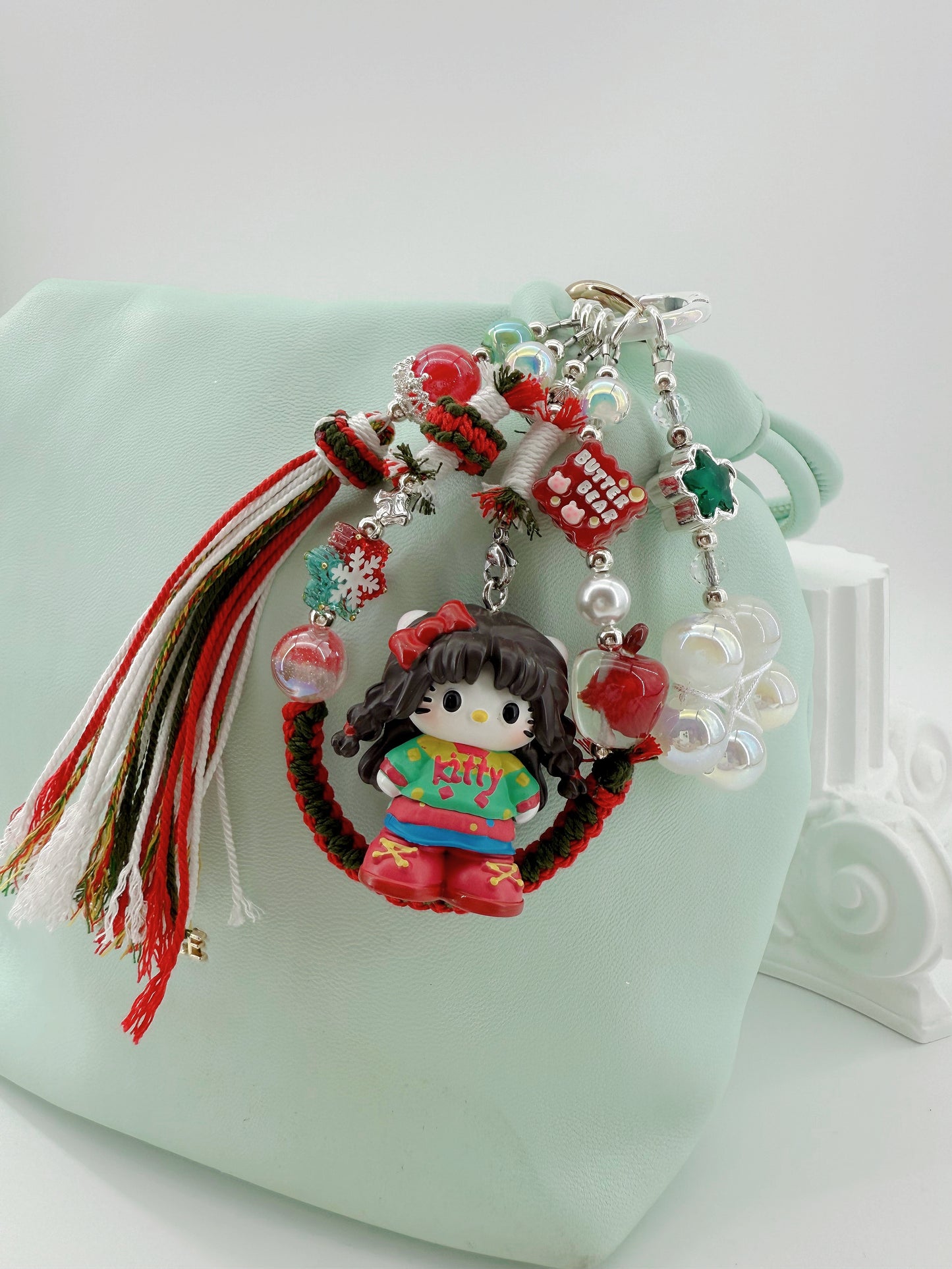 Hello Kitty Mini Figure Hand-knitted Phonecharm Bag Charm Pearl Tassel Charm