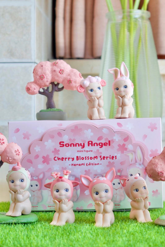 Sonny Angel Cherry Blossom Sitting Series - Chainswhisper