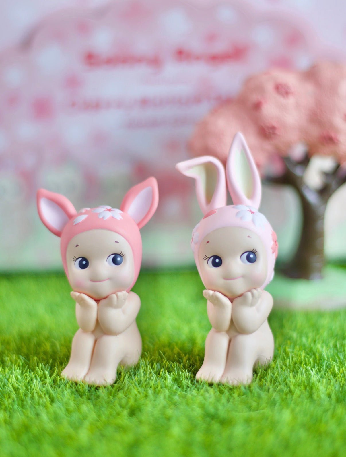 Sonny Angel Cherry Blossom Sitting Series - Chainswhisper